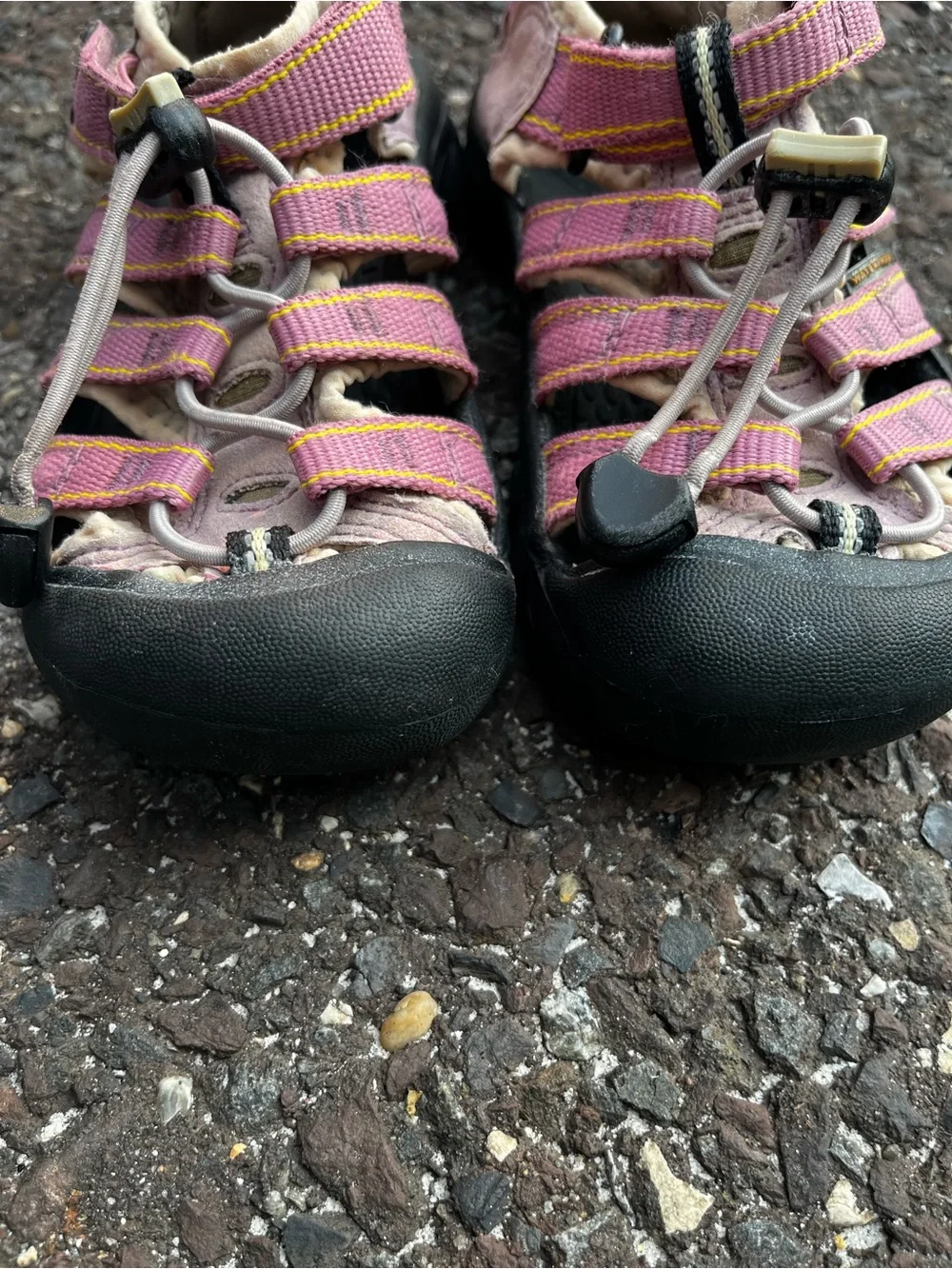 KEEN Newport H2 Pink Waterproof Sandals Kids Size 12C EU 30